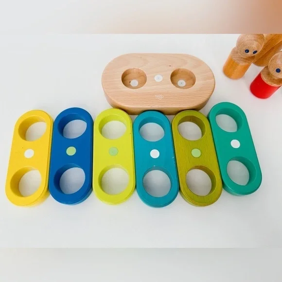 Tegu Magnetic Floating Stacker - Picture 6 of 11